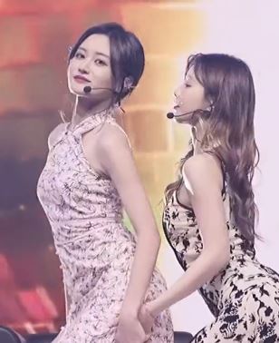 许杨玉啄这身材真的绝了，今晚做梦就她了！