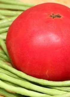 豆角番茄是绝配，简单一做，鲜嫩入味，爽口解馋，好吃超下饭