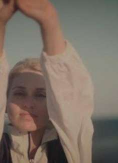 在可可海滩与外星人闲逛 ，寻找自己的精神