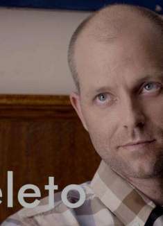 社牛天花板，在咖啡厅 cosplay 「陌生人」