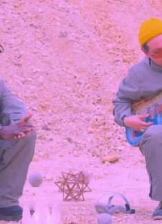 顶级慢摇，两个男人的「粉色浪漫」