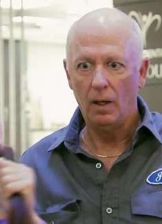 路人是经历过什么，这都能忍住不笑