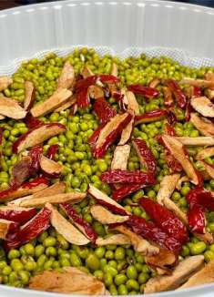 夏天要多吃绿豆，教你一个新做法，不熬粥不煲汤，上桌全家都爱吃