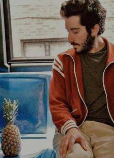 喜剧短片：我日思夜想的女友是个「菠萝」