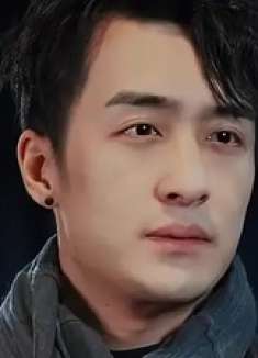 女总裁被恶霸绑架，关键时刻男友带着女儿前去相救