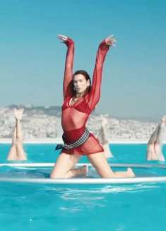 在泳池热舞的啪姐，美出「幻觉」！