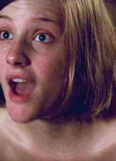 乡下女孩想嫁给富二代，对方却要另一样东西，欧美电影《我的秘密城堡》