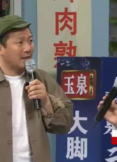 小品《代言风波三》片段：广坤小蒙娘为比赛吵起来，竟让对方去死