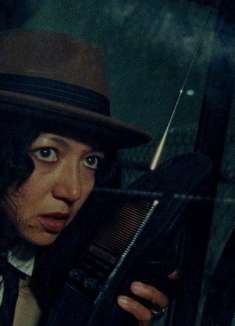 La Luz 三人变身特工，新歌上演荒诞悬疑默剧