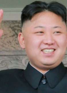 大家注意看！这就是金正恩搞怪的一面，太震撼了