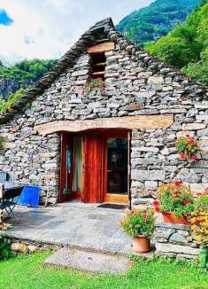 隐秘的阿尔卑斯山仙境，瑞士巴沃纳山谷福罗廖