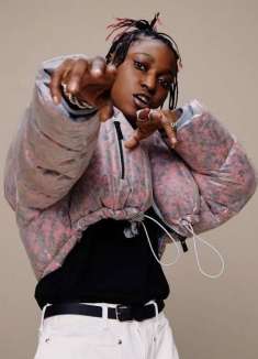 多彩音乐：伦敦女说唱 FLOHIO 演绎「FLASH」