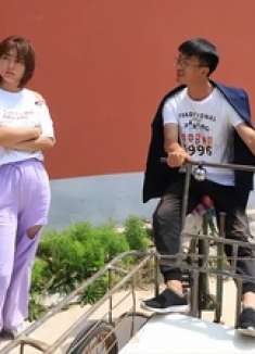 搞笑剧：小伙和美女相亲，俩人对话太逗了，看一次笑一次