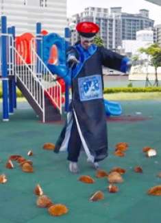 世上只剩最后一个人类，清朝僵尸和外国丧尸为填饱肚子，斗智斗勇