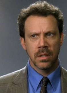 可怕的父亲竟密谋杀害儿子，没想一辆自行车却出卖了他！