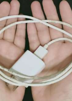 手机充电器太脏都是细菌?只需抹一点它