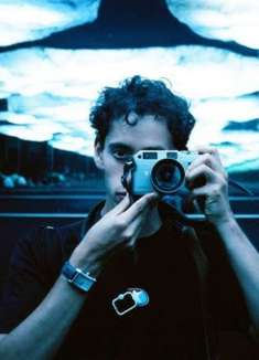 迷幻韩国街头：「王家卫」式霓虹色彩