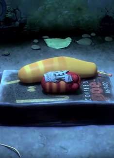 爆笑虫子：小红睡觉被小黄打扰很惨