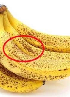 香蕉放2天就变黑？水果店老板教我一招，放7天也不坏不变黑，学学