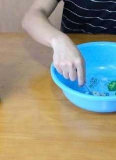 白醋加它来擦脸，不用花钱买面膜了，一个星期美白嫩肤