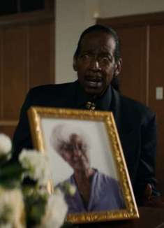 简直是我的噩梦照进现实「疯狂葬礼」