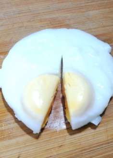 荷包蛋吃了半辈子，原来有窍门，大厨教你，保证出锅又圆又完整