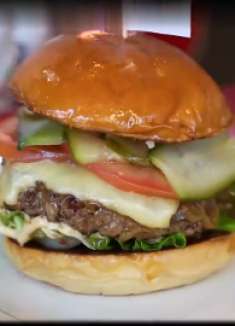 上海街头汉堡天花板：藏在小巷里，只有两个位子，不输高级餐厅