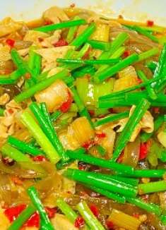 豆皮和粉条最好吃的制作法，简单制作一锅，鲜香味美