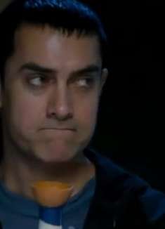 小伙给女孩接生，居然用这种工具，竟还成功了