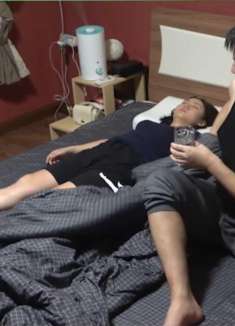 当女友尿床后，受伤的还是我