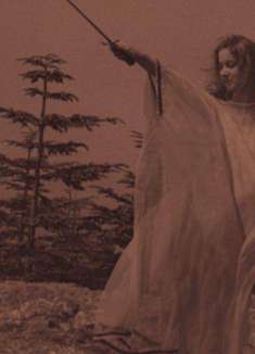 孤独就像在河边跳舞，在 MV 里杀死了自己