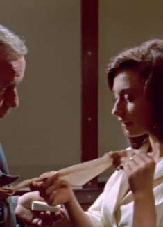 俘虏凭借一双大长腿，引得长官沉溺其中，不料最后却把自己玩死了！