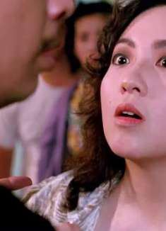 赌圣：美女主动迎上去，让达叔占自己便宜，没想场面一度尴尬起来