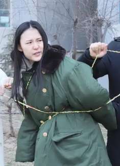 笑喷了：美女打工5年成千万富翁，老公的做法太逗了