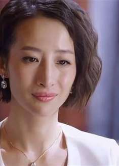 心机女约见前妻，殊不知前妻早已嫁入豪门，气质直接碾压她