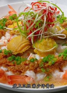 跟学的 花开富贵虾 非常好吃 很适合年夜饭 的一道菜