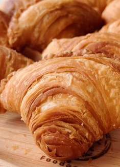 有很多人用手抓饼做苹果酥，今天我分享正宗的做法吧！吃了就难忘