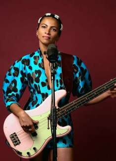 多彩音乐：纽约音乐人 Adeline 演绎「Whisper My Name」