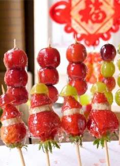 想吃糖葫芦不用买，自己在家就能做，方法简单干净卫生，酸甜好吃