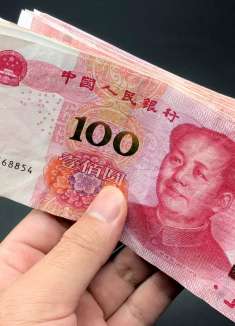 车站有人用微信跟你换现金，千万别换，我也刚知道，别再上当受骗