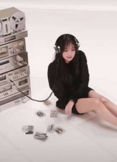 香奈儿 x Jennie:抢椅子的正确打开方式