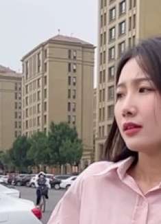 女人的攀比心有多重？没钱就pua，有钱就装大款？