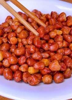 炸花生米，很多人一下锅就错，多做这一步，花生酥脆还不焦