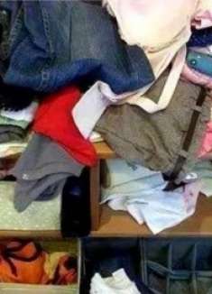 不管衣柜多大，这4种衣服别放衣柜里，有讲究，看完赶紧拿走