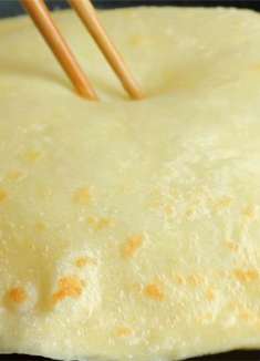 鸡蛋灌饼最简单的做法，掌握这个诀窍，保证每张都鼓大泡，零失败