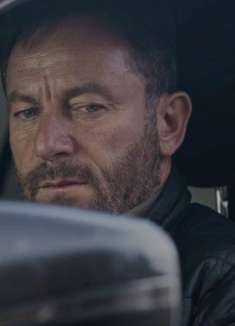 用电影混剪讲故事，对 2022 做「年终总结」