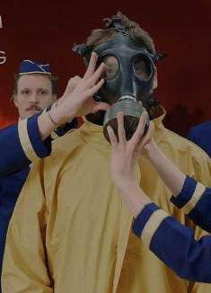 看完满脸问号，一个假的航空公司广告