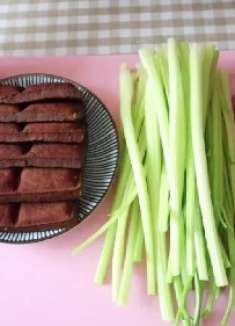 100道素食家常菜16集：芹菜炒豆干的正确吃法