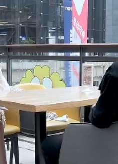 沙雕视频:这个小姐姐让我不要跑