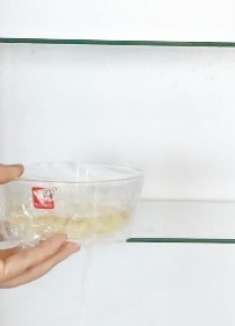 碗里倒点白醋放冰箱里，解决了千家万户困扰的难题，太实用了